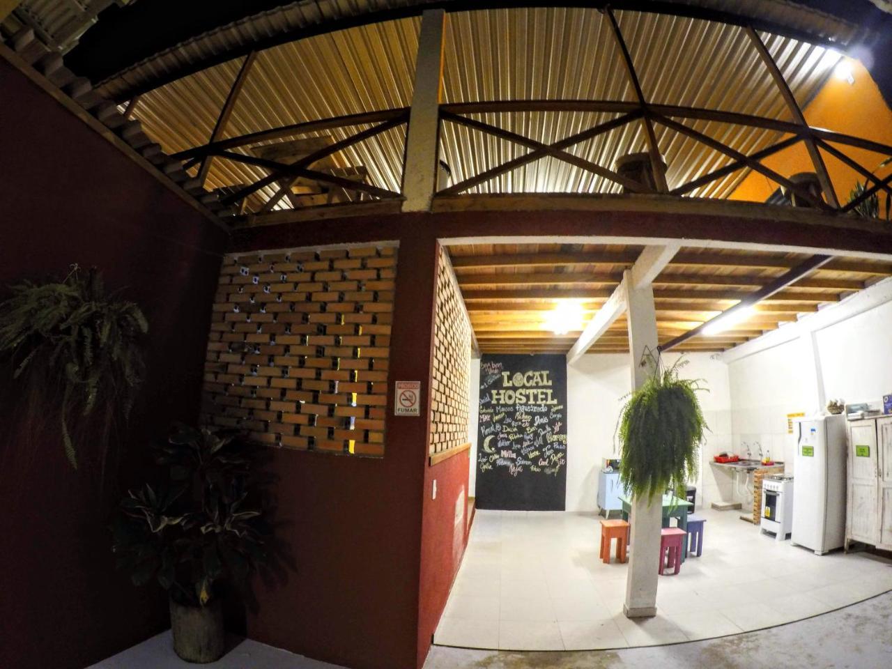 Hostel Da Milla Presidente Figueiredo Esterno foto
