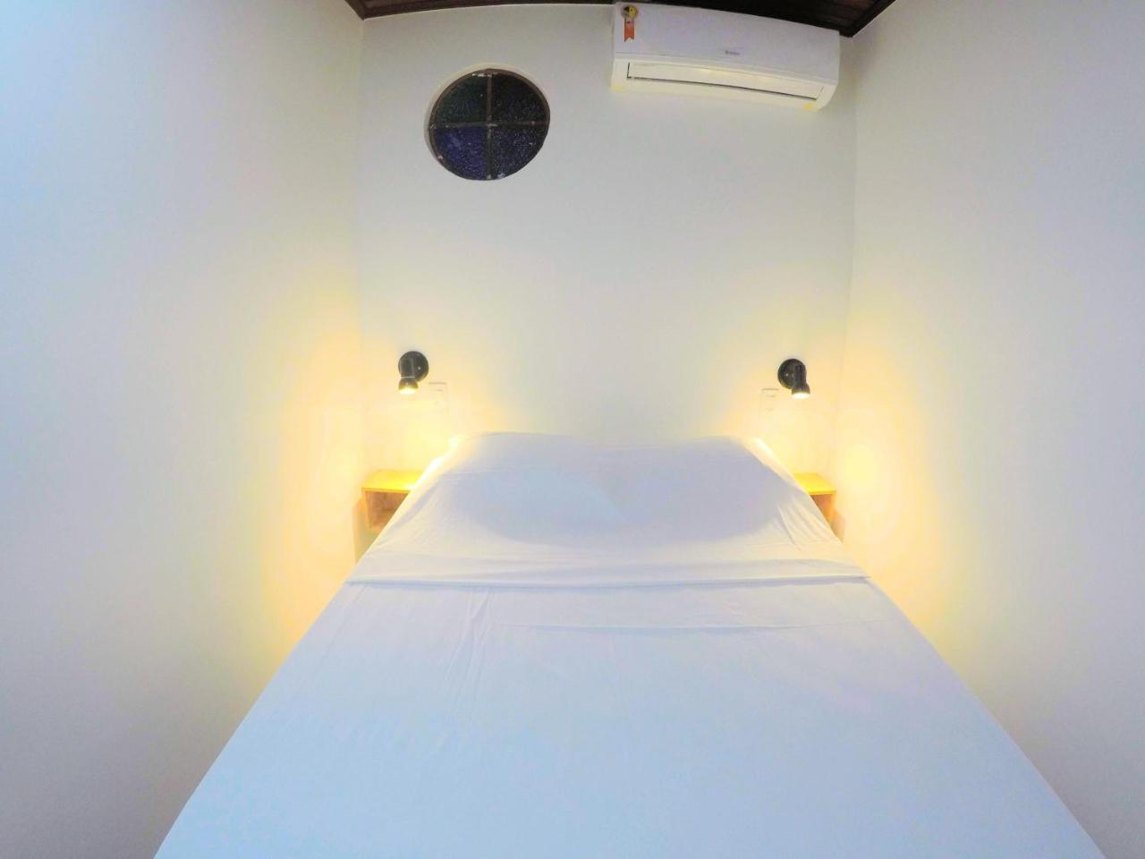 Hostel Da Milla Presidente Figueiredo Esterno foto