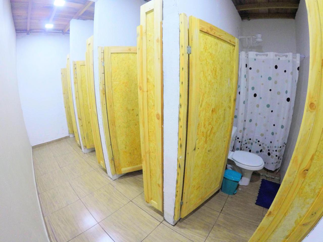 Hostel Da Milla Presidente Figueiredo Esterno foto