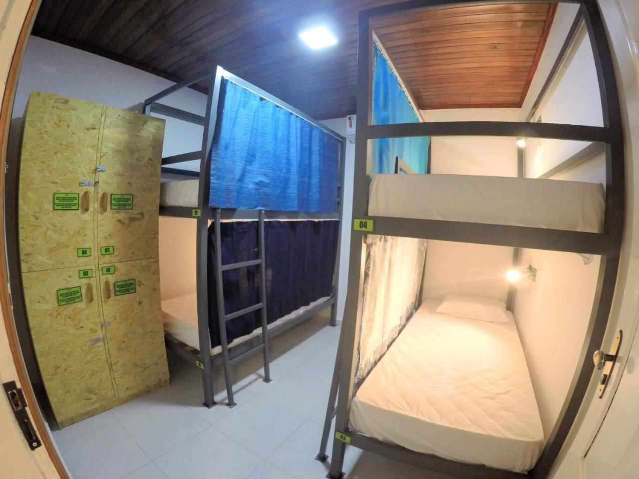 Hostel Da Milla Presidente Figueiredo Esterno foto