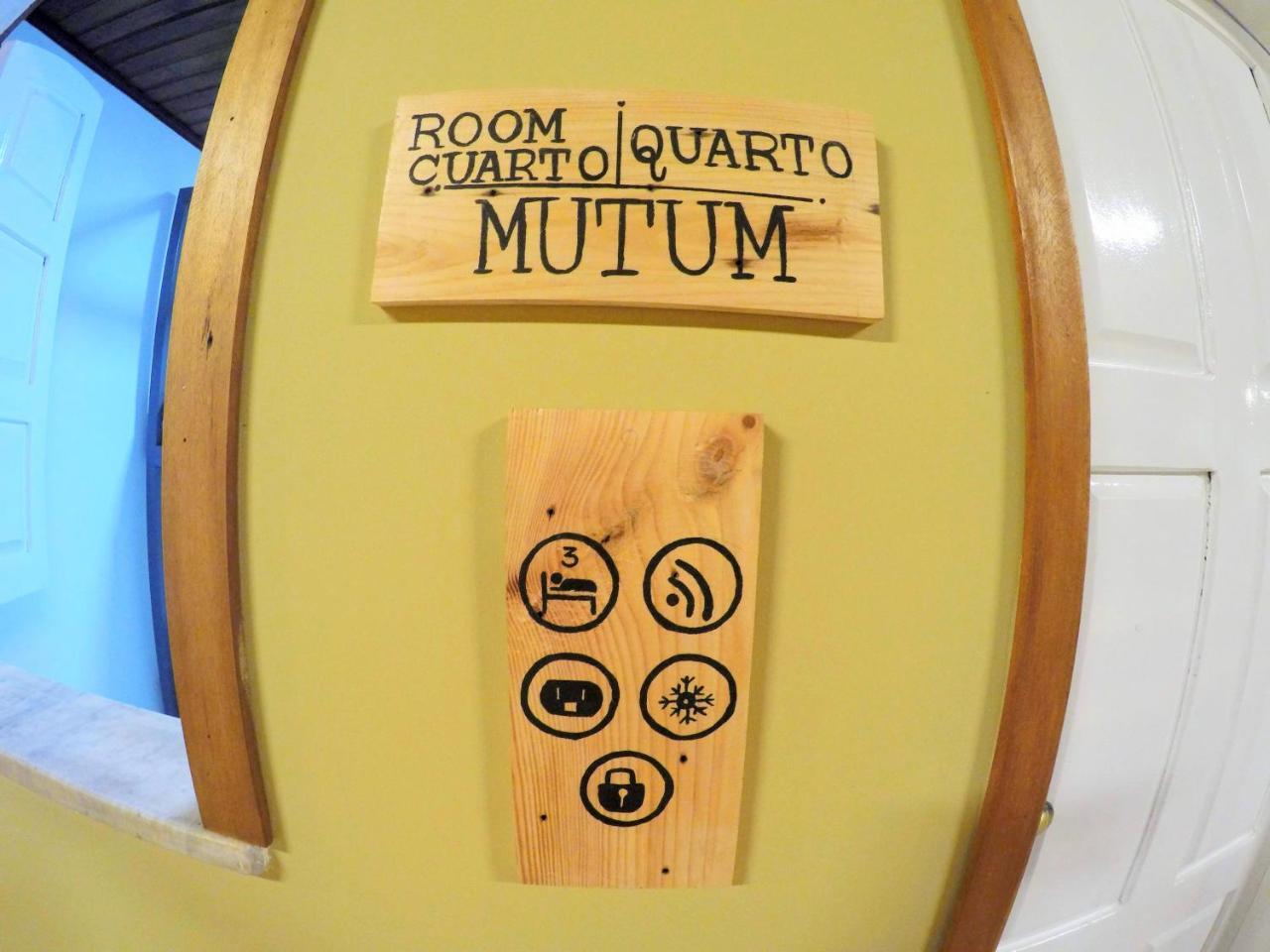 Hostel Da Milla Presidente Figueiredo Esterno foto