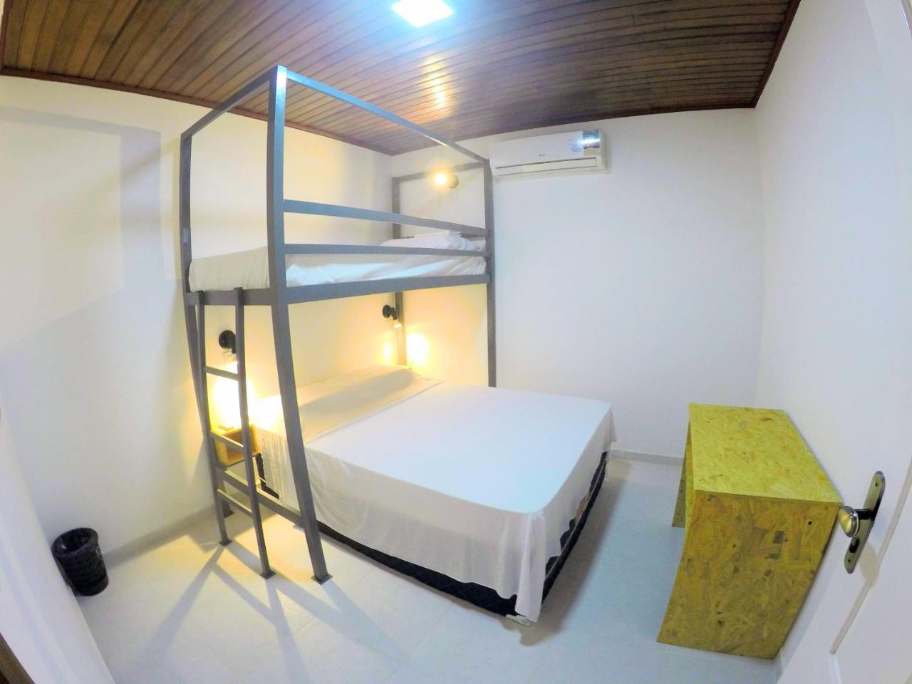 Hostel Da Milla Presidente Figueiredo Esterno foto