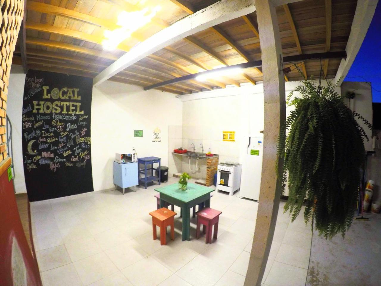 Hostel Da Milla Presidente Figueiredo Esterno foto